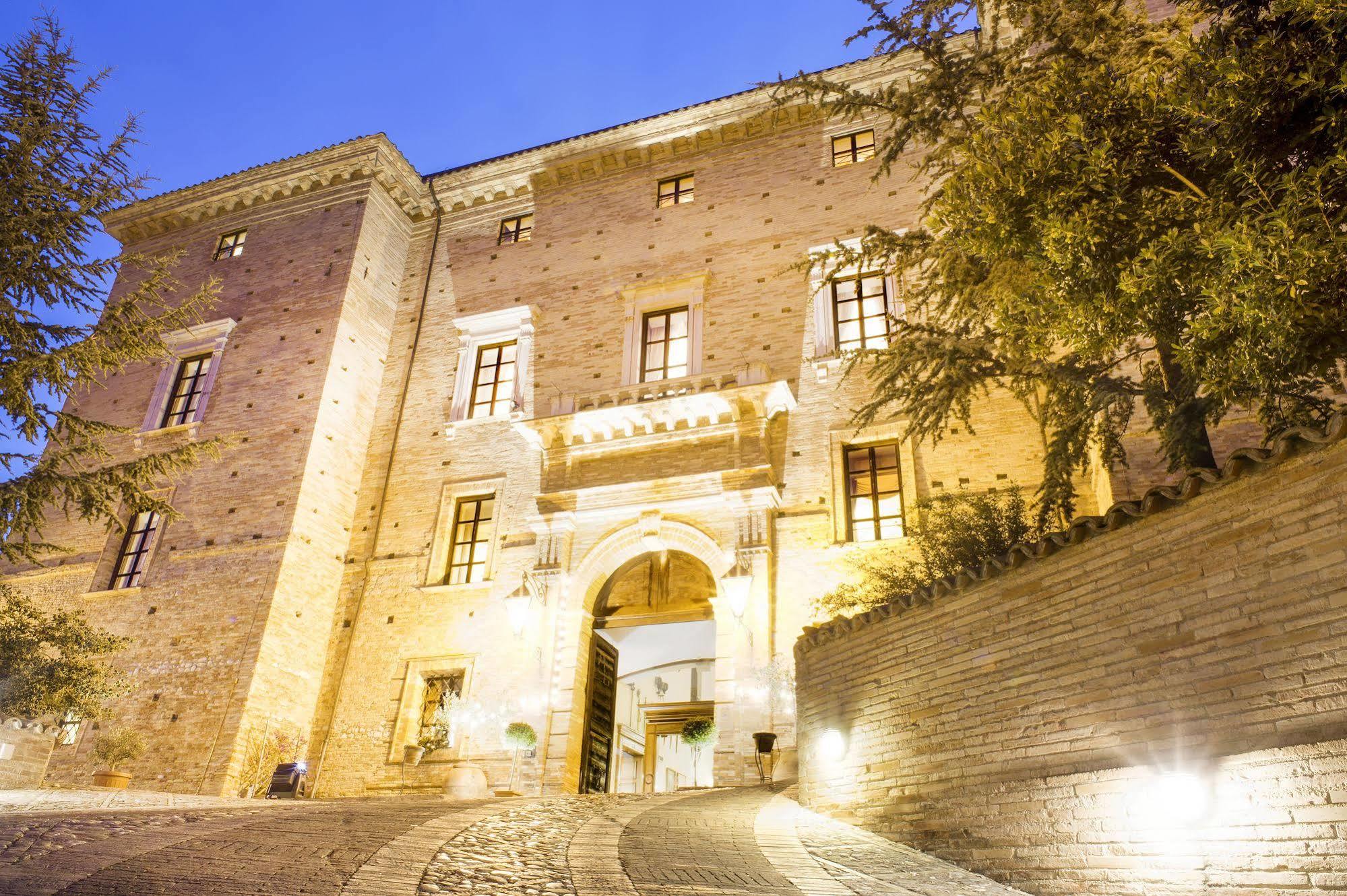 Castello Chiola Dimora Storica Hotel Loreto Aprutino Exterior foto